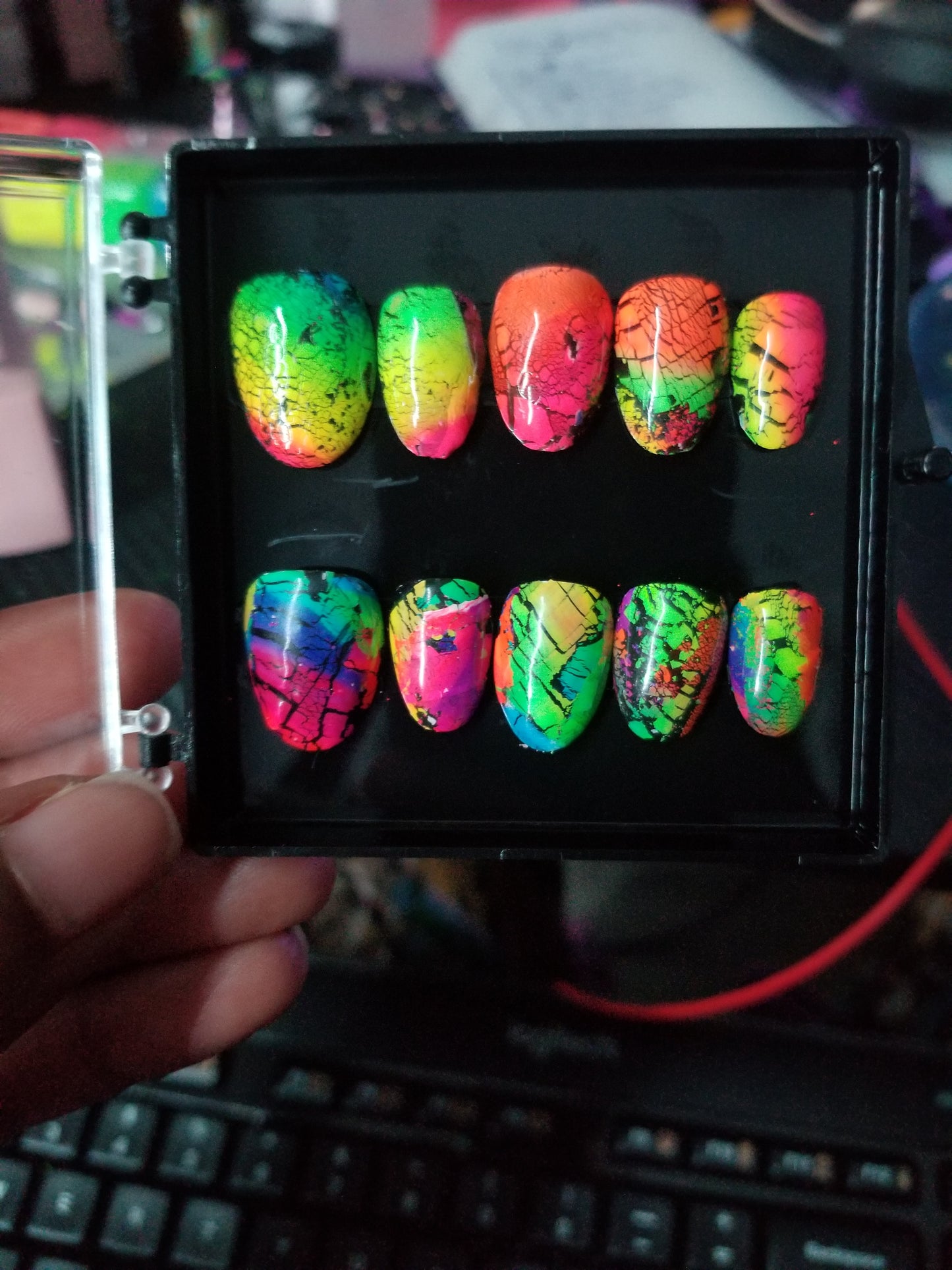 Crackle Design Gel Nails