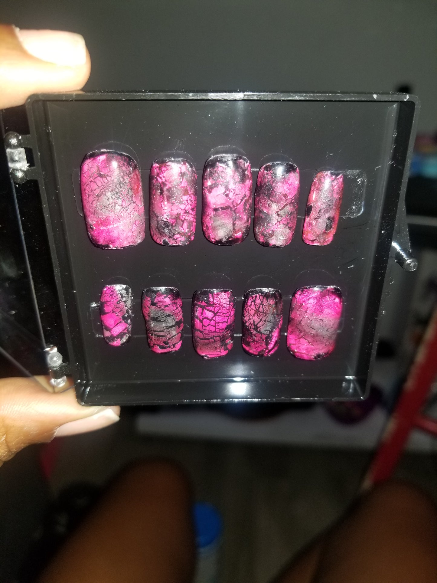 Crackle Design Gel Nails