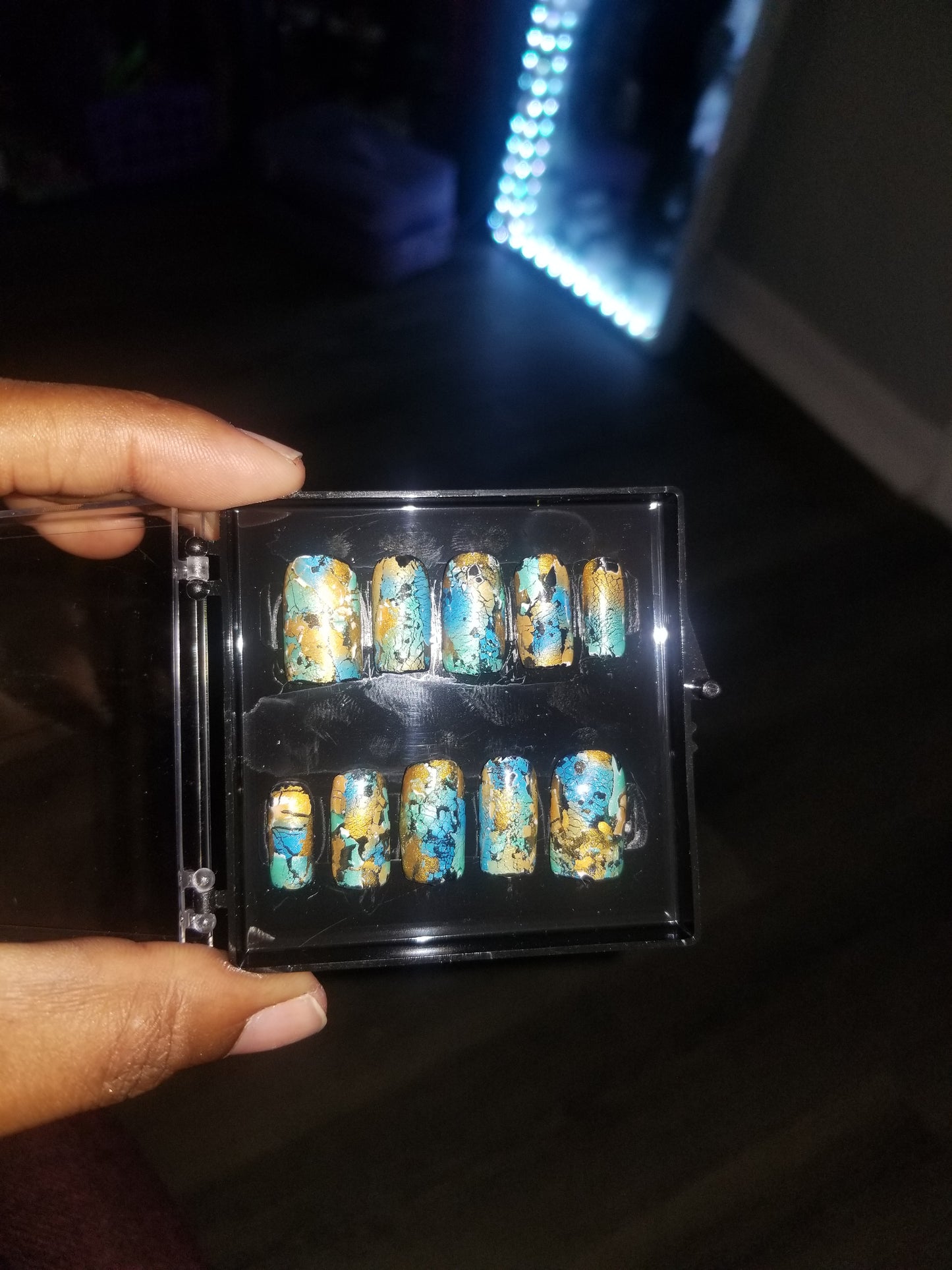 Crackle Design Gel Nails