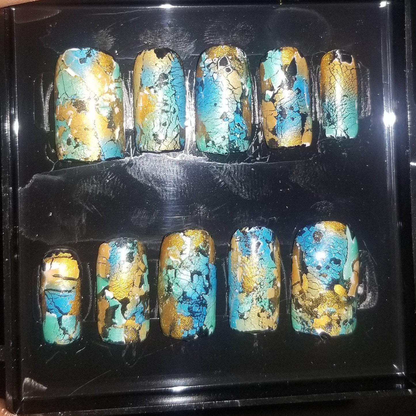 Crackle Design Gel Nails