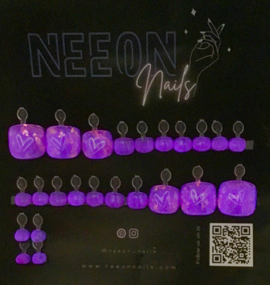 Violet Heart Glow Gel Toe Nails