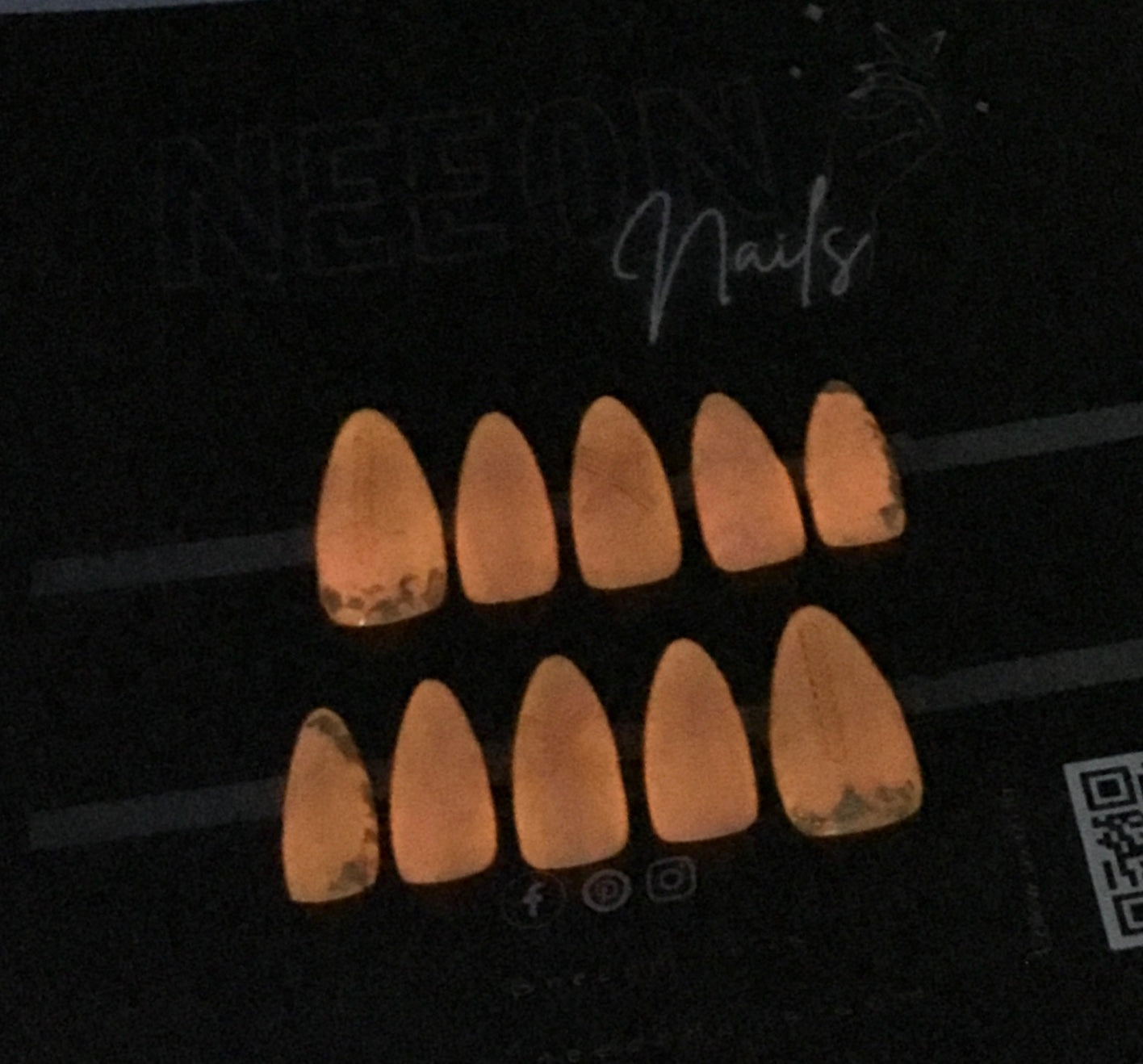 Golden Peach Glow Gel Nails - M