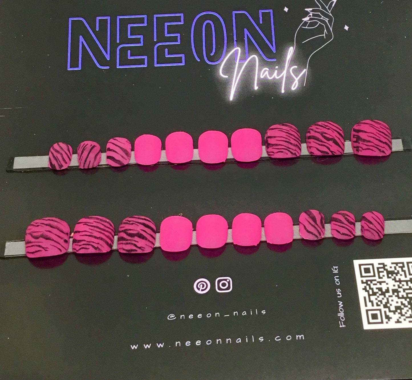 Neeon Stripes Mini Gel Nails