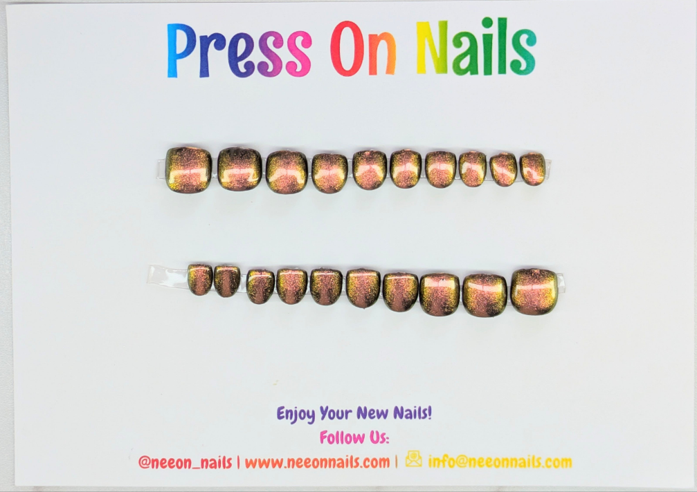 Mermaid Eyes Chrome Mini Gel Nails