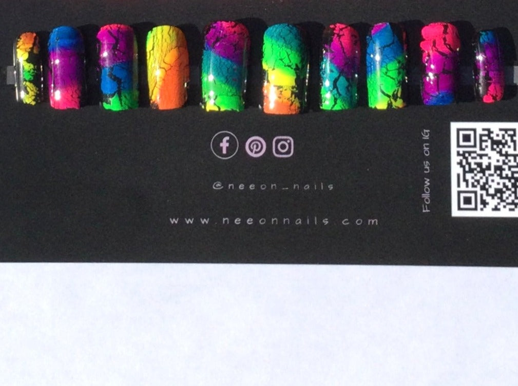 Crackle Design Gel Nails